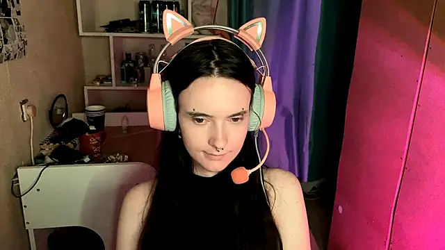 Snapshot of MabelDefina chatting on 06-06-26, 05:12 MabelDefina online show from 06-06-26, 05:12