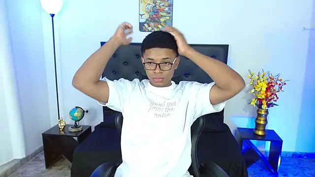 liiam3 online show from 04-07-26, 09:16