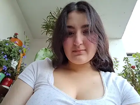 Snapshot of zoe_moon__ chatting on 05-31-26, 10:54 zoe moon online show from 05-31-26, 10:54