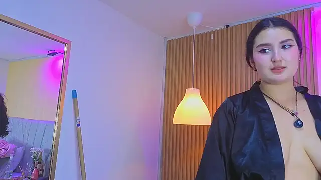 zoe moon   online show from 03-13-26, 01:54