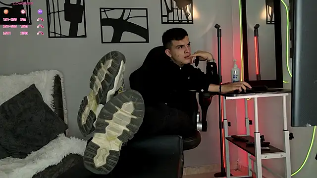 nico pelusa online show from 04-02-26, 02:02