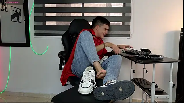 nico pelusa online show from 04-17-26, 08:55