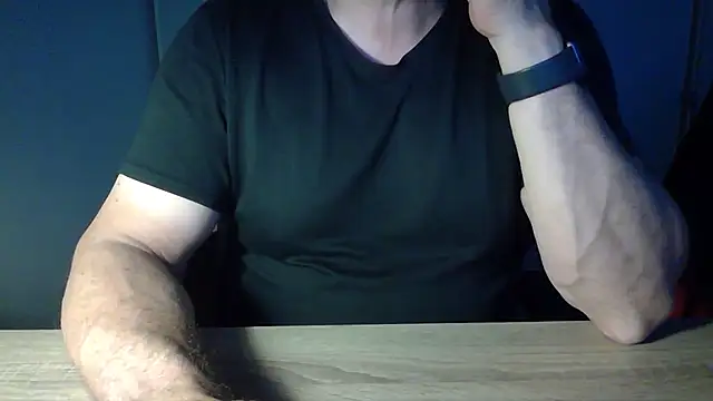 ViveLaFrance2026 online show from 05-06-26, 04:33