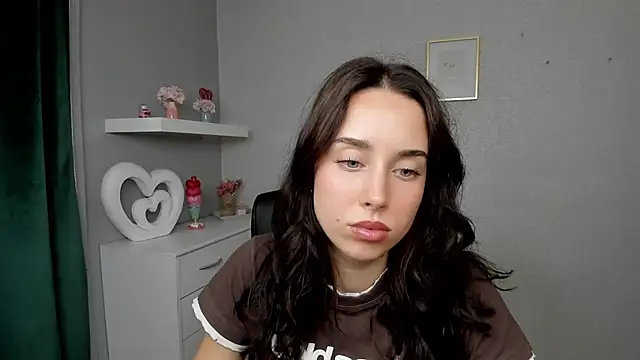 Snapshot of AdeleSolo chatting on 06-03-26, 05:30 AdeleSolo online show from 06-03-26, 05:30