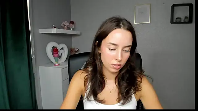 Snapshot of AdeleSolo chatting on 07-24-26, 12:34 AdeleSolo online show from 07-24-26, 12:34