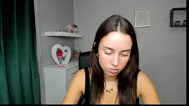 Snapshot of AdeleSolo chatting on 07-16-26, 05:37 AdeleSolo online show from 07-16-26, 05:37