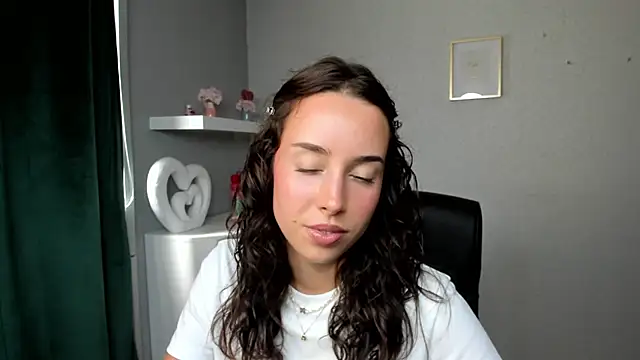 Snapshot of AdeleSolo chatting on 06-22-26, 12:35 AdeleSolo online show from 06-22-26, 12:35