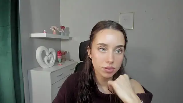 Snapshot of AdeleSolo chatting on 04-22-26, 05:36 AdeleSolo online show from 04-22-26, 05:36