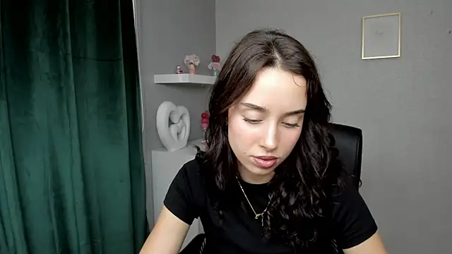 Snapshot of AdeleSolo chatting on 06-10-26, 06:25 AdeleSolo online show from 06-10-26, 06:25