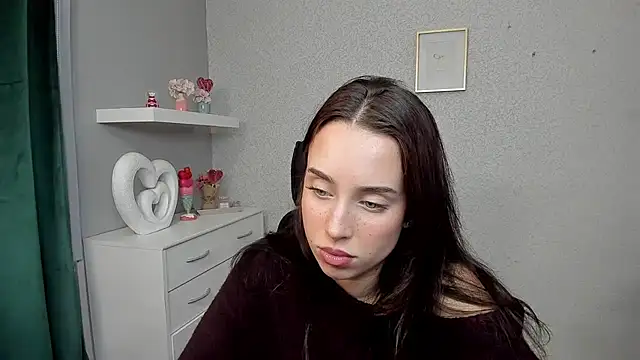 AdeleSolo online show from 04-08-26, 12:39