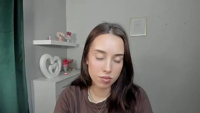 Snapshot of AdeleSolo chatting on 04-24-26, 05:42 AdeleSolo online show from 04-24-26, 05:42