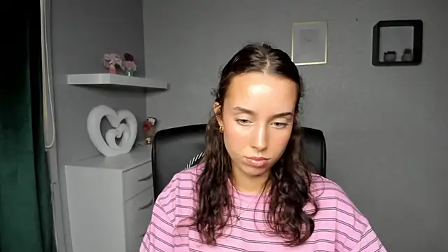 Snapshot of AdeleSolo chatting on 08-01-26, 10:35 AdeleSolo online show from 08-01-26, 10:35