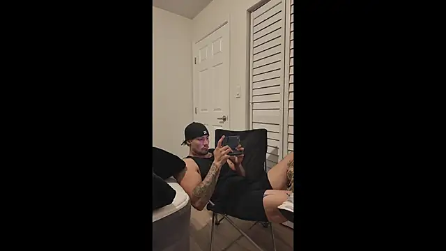 Snapshot of Alejandrosolerxxx chatting on 03-03-26, 03:02 Alejandrosolerxxx online show from 03-03-26, 03:02