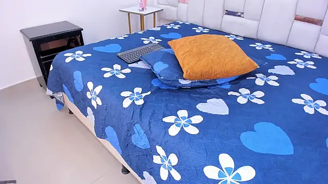 Zoe  smiith online show from 02-28-26, 04:12