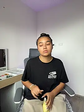 I Samanthaa online show from 06-13-26, 05:55