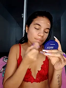 Snapshot of Little-Pussy19 chatting on 02-18-26, 03:26 Little-Pussy19 online show from 02-18-26, 03:26