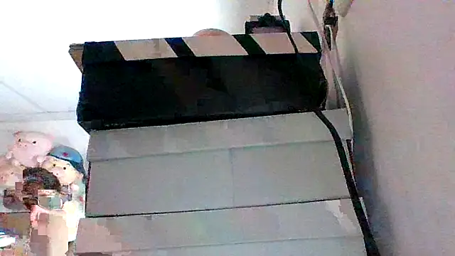 pocahontas hotty online show from 04-13-26, 06:23