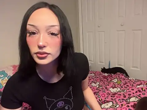 strwbrrymilk online show from 03-28-26, 03:07