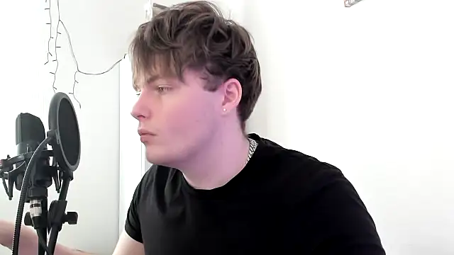  hetero online show from 02-25-26, 12:27