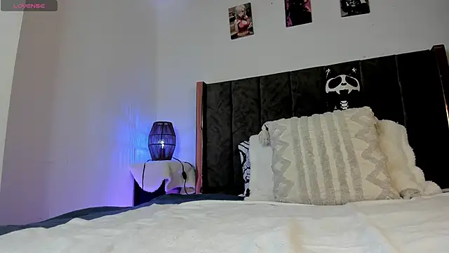 Snapshot of Helldy_666 chatting on 06-04-26, 12:37 Helldy 666 online show from 06-04-26, 12:37