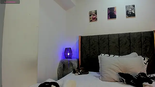 Snapshot of Helldy_666 chatting on 07-18-26, 06:16 Helldy 666 online show from 07-18-26, 06:16