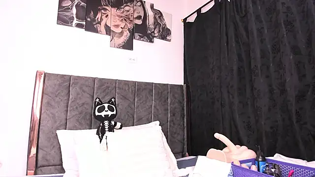 Snapshot of Helldy_666 chatting on 05-16-26, 03:05 Helldy 666 online show from 05-16-26, 03:05