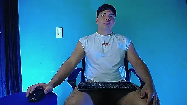 Snapshot of Uriel_Ray_ chatting on 02-23-26, 10:54 Uriel Ray online show from 02-23-26, 10:54