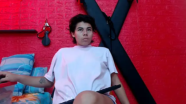 skinnysexy18 online show from 03-01-26, 01:11