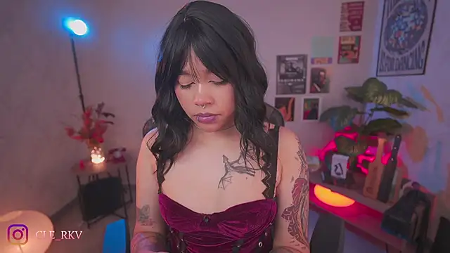 violette clerk1  online show from 04-05-26, 09:32