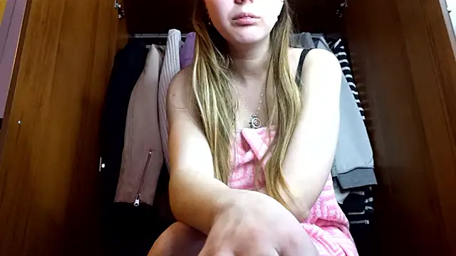 VictoriaDeese online show from 03-11-26, 03:55