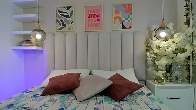 Mia Bailey  online show from 03-25-26, 03:06