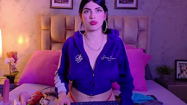 Snapshot of IsabellaRossi chatting on 04-30-26, 05:36 IsabellaRossi online show from 04-30-26, 05:36