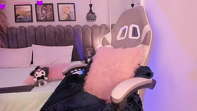 Bella  Peach online show from 04-02-26, 03:24