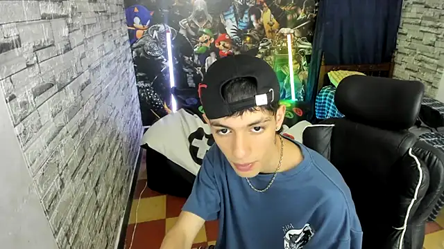 Snapshot of wex_077 chatting on 02-26-26, 01:27 wex 077 online show from 02-26-26, 01:27