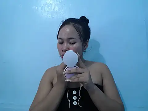 Snapshot of Creamy_Pussy21xx chatting on 04-05-26, 04:30 Creamy Pussy21xx online show from 04-05-26, 04:30