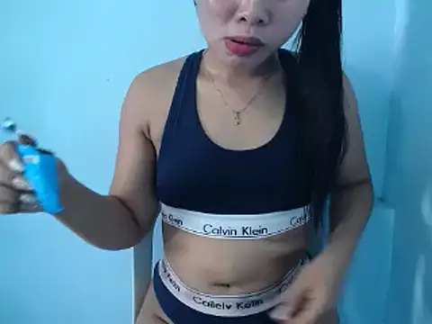 Snapshot of Creamy_Pussy21xx chatting on 04-02-26, 01:46 Creamy Pussy21xx online show from 04-02-26, 01:46