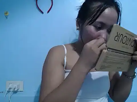 Snapshot of Creamy_Pussy21xx chatting on 04-07-26, 12:40 Creamy Pussy21xx online show from 04-07-26, 12:40