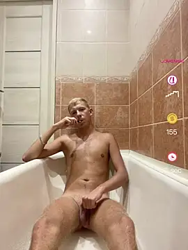 Snapshot of Anton_blond chatting on 05-06-26, 04:44 Anton blond online show from 05-06-26, 04:44