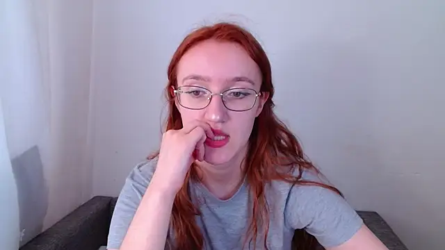 Snapshot of miay_here_ chatting on 06-16-26, 09:20 miay here online show from 06-16-26, 09:20