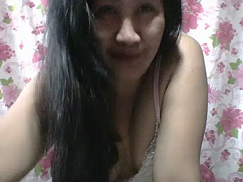 Snapshot of Sh1nbae22 chatting on 02-25-26, 01:50 Sh1nbae22 online show from 02-25-26, 01:50