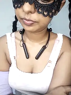 ASHANYA JAYASOORIYA online show from 05-13-26, 05:03