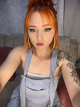 Snapshot of alysson_As chatting on 02-24-26, 02:01 alysson As online show from 02-24-26, 02:01