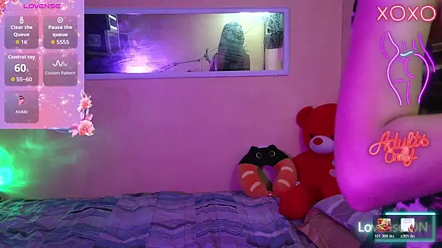 Luna Moonfang online show from 05-30-26, 02:55