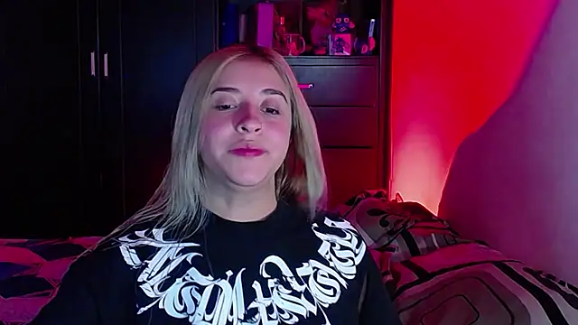 saradiazxxx online show from 03-01-26, 09:20