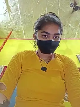 Snapshot of Cute_Mahek99 chatting on 06-14-26, 10:33 Cute Mahek99 online show from 06-14-26, 10:33