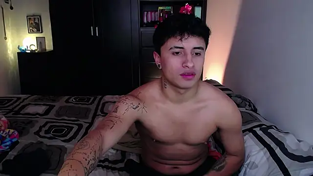 Snapshot of Jhon_Sara chatting on 02-19-26, 02:25 Jhon Sara online show from 02-19-26, 02:25