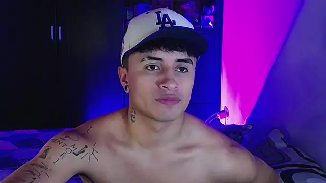 Snapshot of Jhon_Sara chatting on 03-02-26, 03:40 Jhon Sara online show from 03-02-26, 03:40