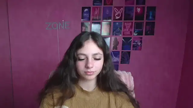 KissMeJulia online show from 04-04-26, 05:25