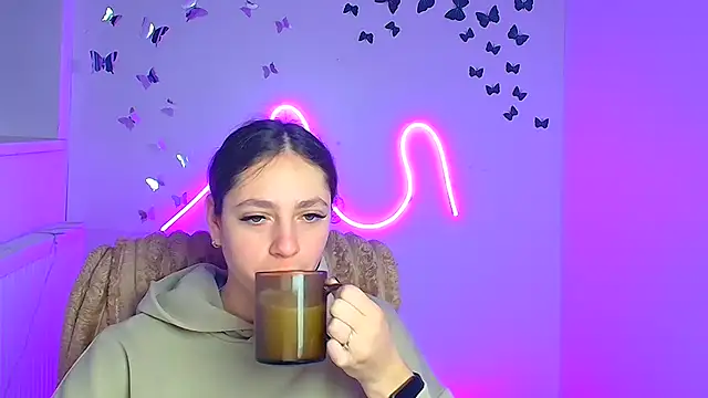 KissMeJulia online show from 04-11-26, 05:37