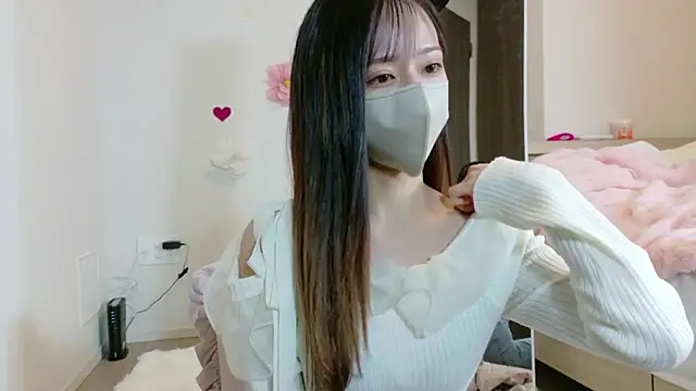 Snapshot of maichan_v chatting on 02-27-26, 11:10 maichan v online show from 02-27-26, 11:10